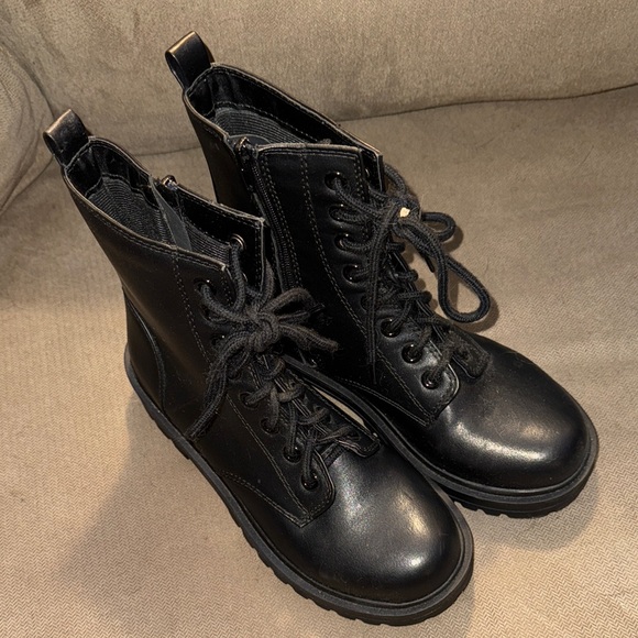 SHEIN Shoes - SHEIN Black Combat Boots